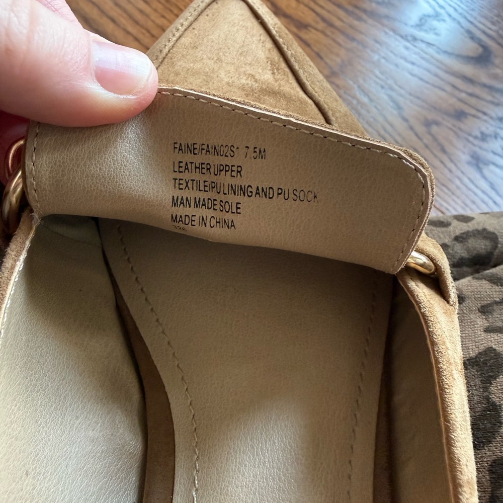 Steve Madden Brown Suede Mules with Gold Chain - Picture 3 of 3